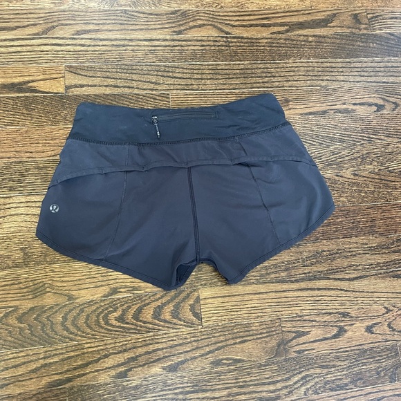SOLD// Lululemon Speed Up Shorts 2.5in - Picture 3 of 3